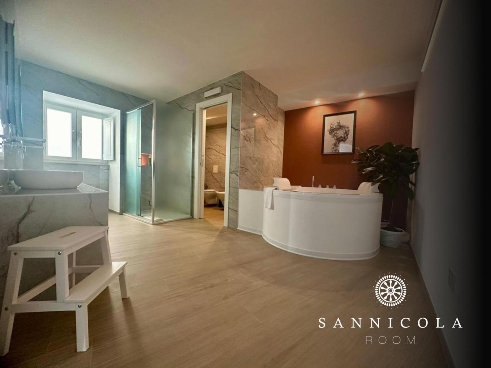 San Nicola Room E Spa 格拉维纳普利亚 外观 照片