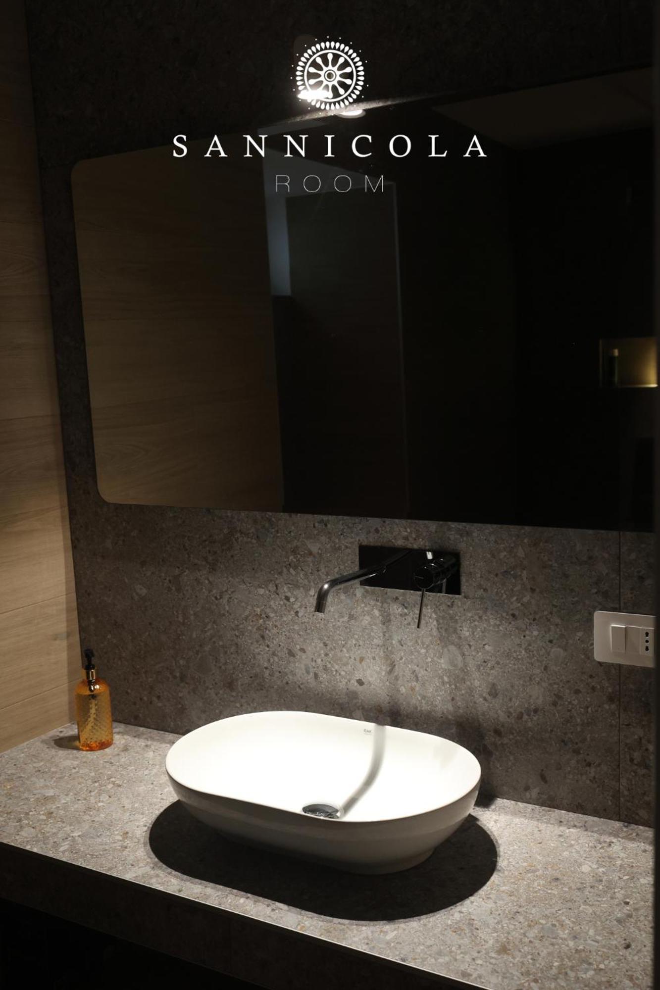 San Nicola Room E Spa 格拉维纳普利亚 外观 照片